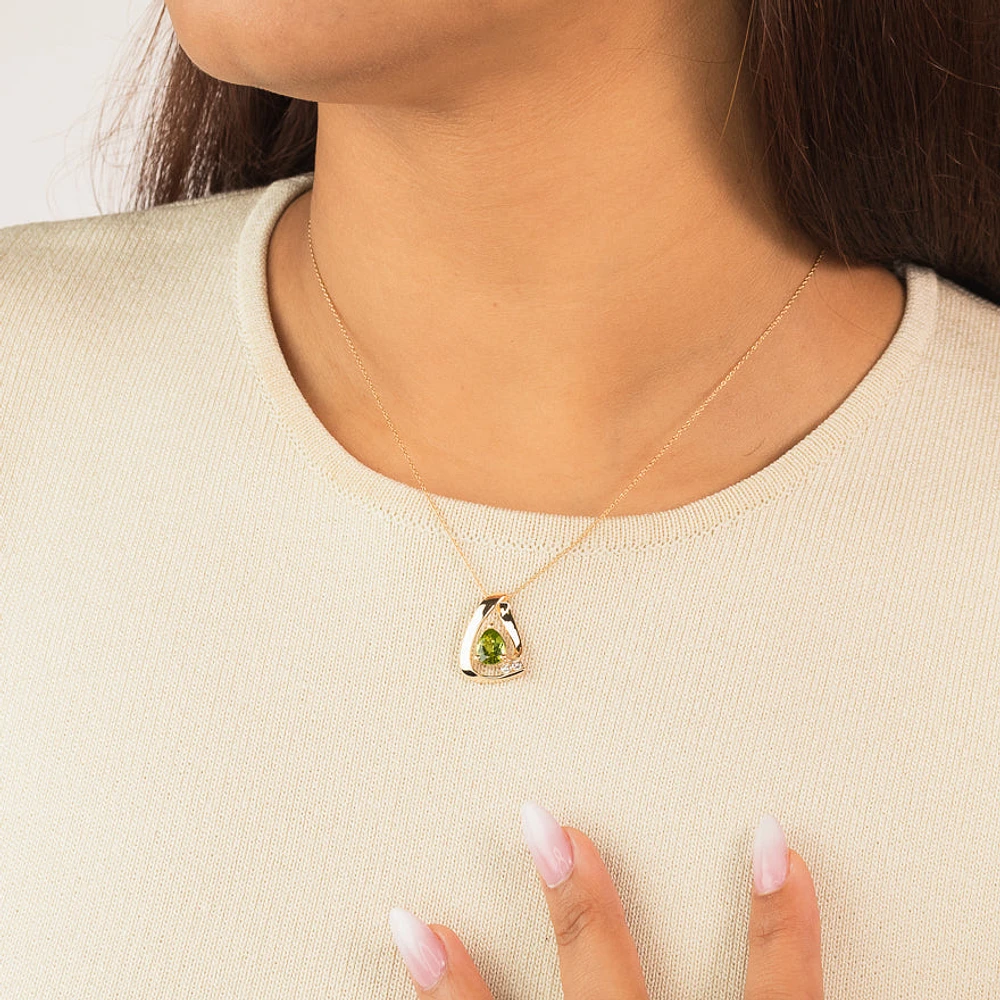 Pear Shaped Peridot Necklace in 10K Yellow Gold