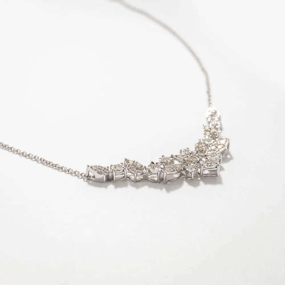 Diamond Cluster Necklace in 10K White Gold (1.00 ct tw)