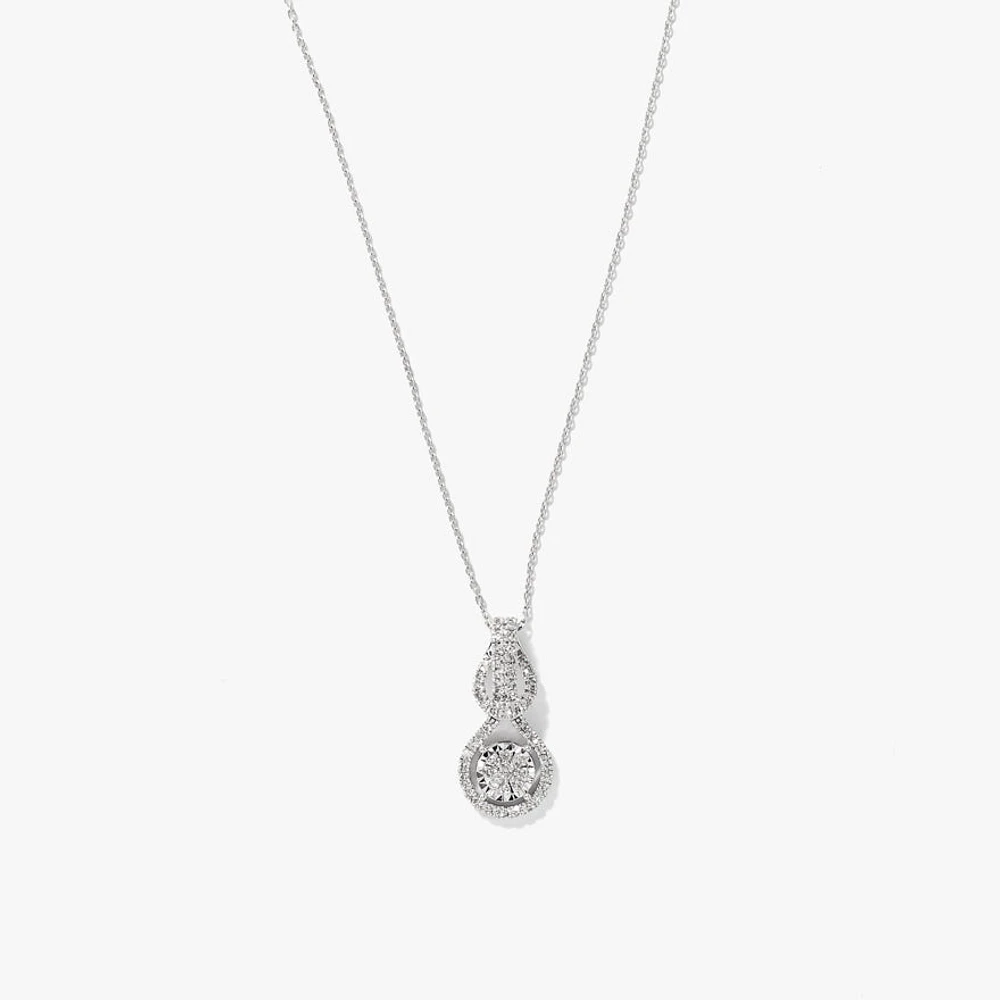 Diamond Cluster Necklace in 10K White Gold (0.31 ct tw)