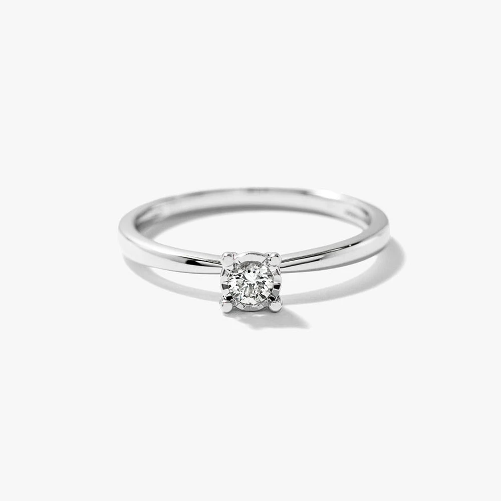 10K White Gold Diamond Promise Ring (0.10 ct tw)