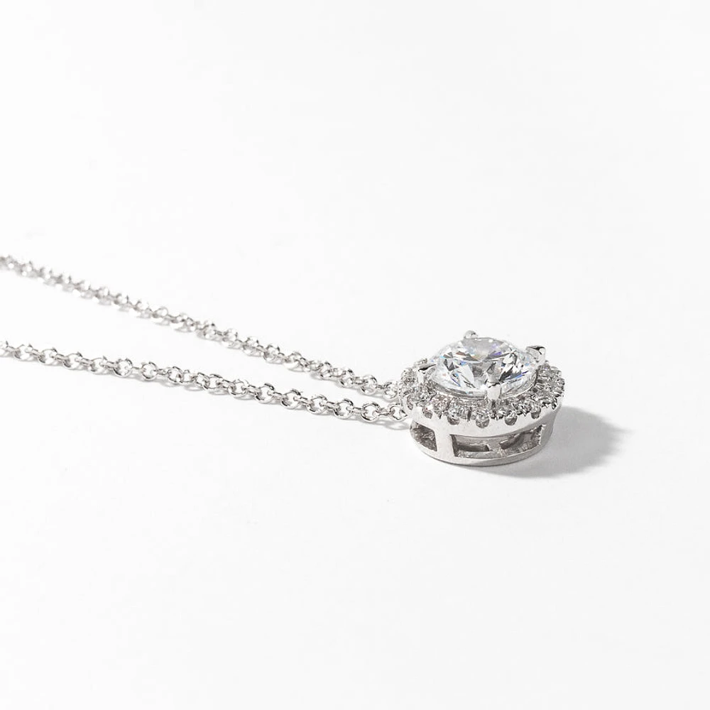 Lab Grown Diamond Cluster Necklace in 14K White Gold (1.02 ct tw)