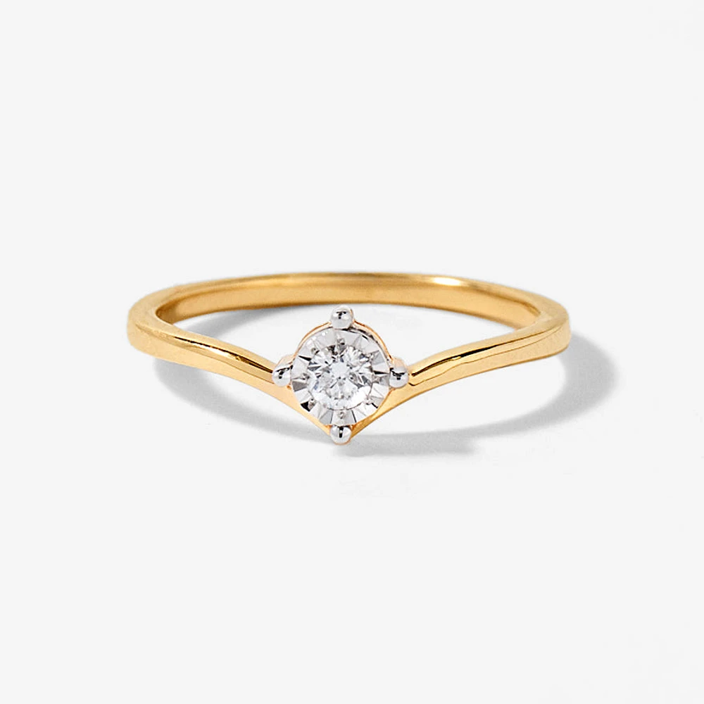 V Solitaire Ring 10K Yellow Gold (0.08 ct tw)