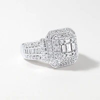 Diamond Cluster Ring 14K White Gold (2.00 ct tw)