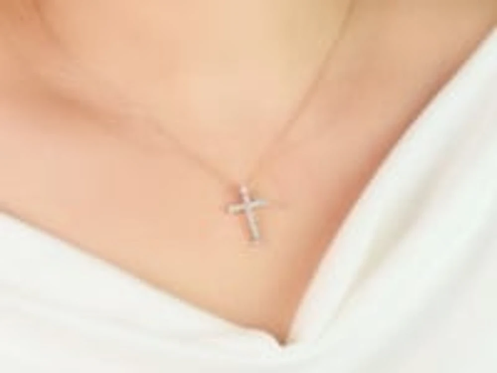 10K Yellow Gold Diamond Cross Pendant (0.50ct tw)