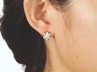 Diamond Star Earrings in 10K Yellow and White Gold (0.13 ct tw)