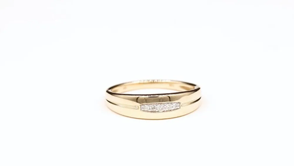 Men's Diamond Wedding Band 10K Yellow Gold (0.08 ct tw)