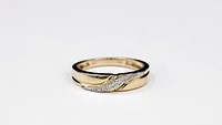 Ladies Diamond Wedding Band 10K Yellow Gold (0.06 ct tw)