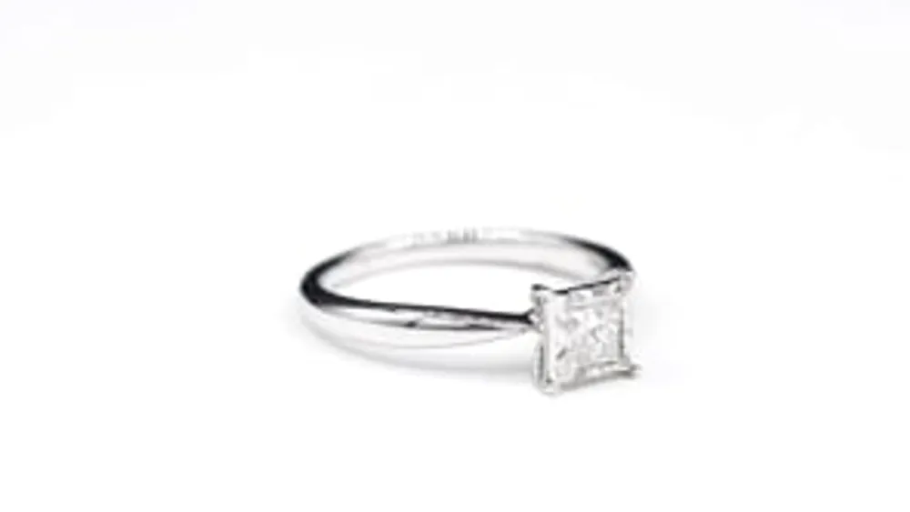 Princess Cut Diamond Engagement Ring 14K White Gold (0.50 ct tw)