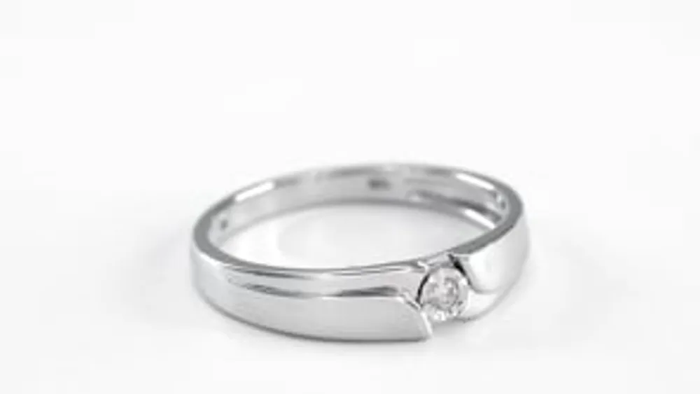 Gent's Wedding Band 10K White Gold (0.03 ct tw)