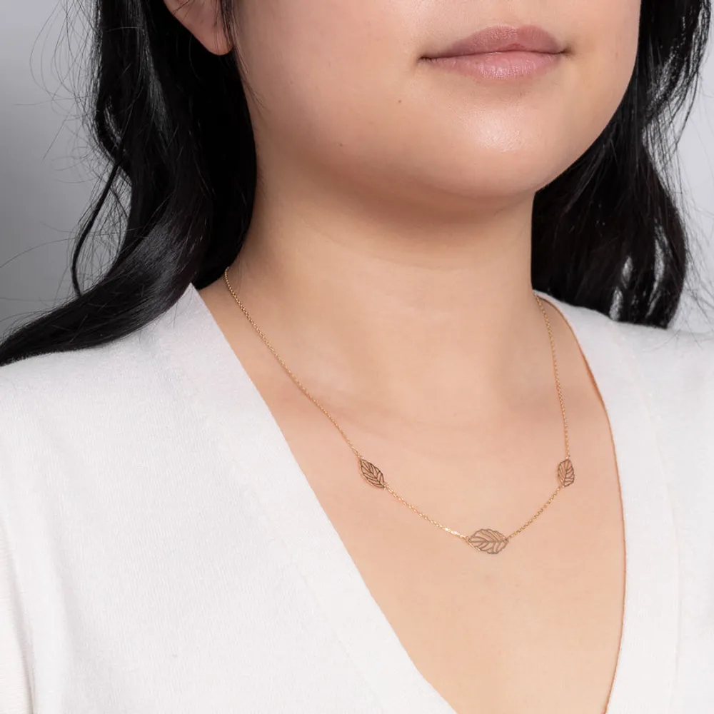 Cutout Leaf Necklace in 10K Yellow Gold