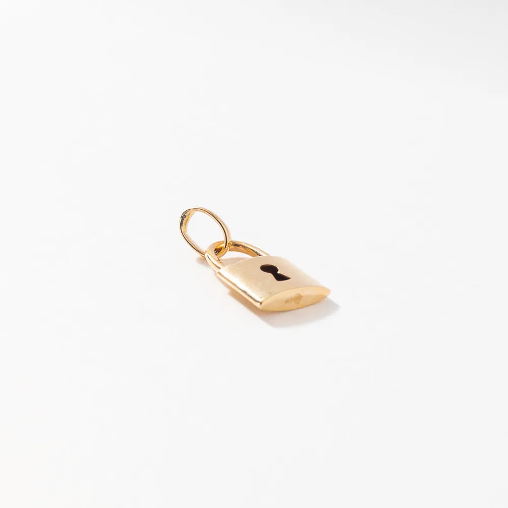 Pad Lock Pendant in 10K Yellow Gold