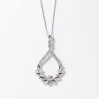 Diamond Cluster Necklace in 10K White Gold (1.00 ct tw)