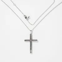 Diamond Cross Necklace in 10K White Gold (0.20 ct tw)