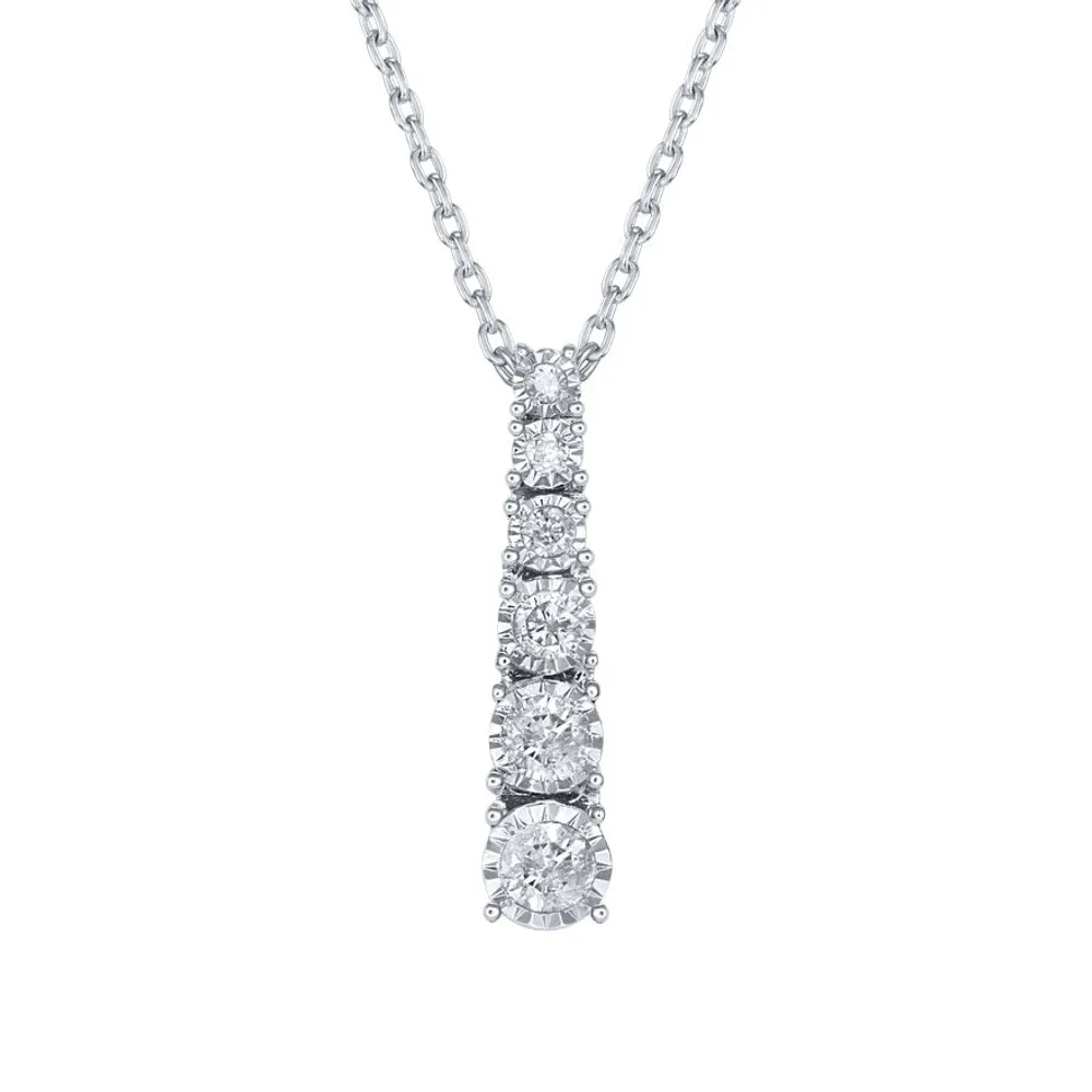 Diamond Drop Pendant in 10K White Gold (0.20 ct tw)