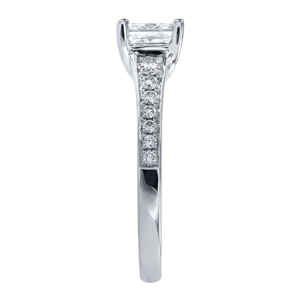 GIA Certified Engagement Ring With One Carat Princess Cut Diamond Cent