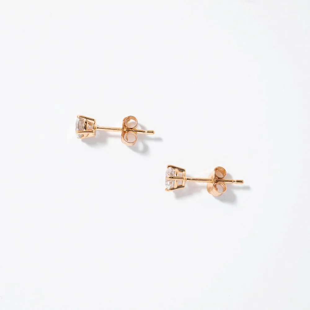 Solitaire Diamond Stud Earrings in 14K Yellow Gold (0.40 ct tw)