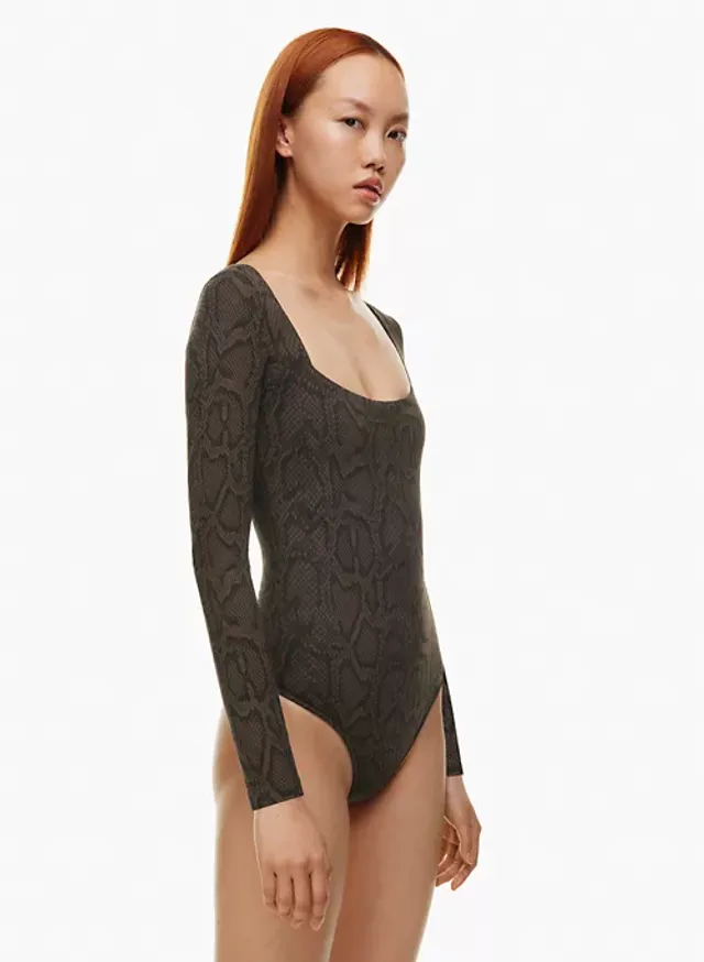 ARITZIA BABATON Contour Longsleeve Bodsuit, Women's Fashion, Clothes on  Carousell