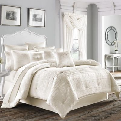 Five Queens Court Reilly 4-piece Comforter Set