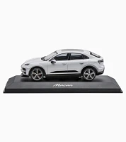  Porsche Macan Turbo (H2)