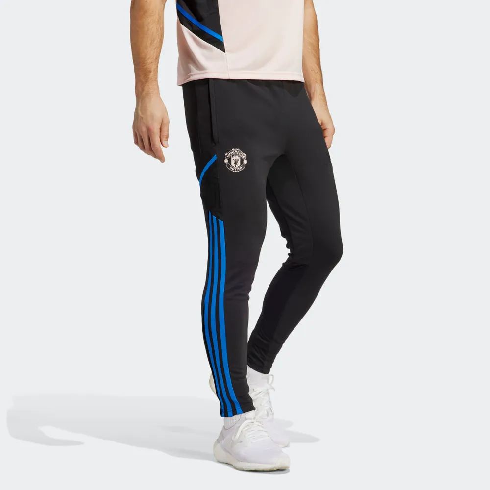 neus Nageslacht Duplicaat Adidas Manchester United Condivo 22 Training Pants | Scarborough Town  Centre Mall