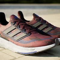 Tenis Ultraboost Light