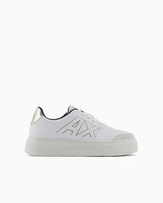 Sneakers with logo