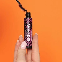 Bigshow Curved Brush Mascara Blackest Black with instant curve-setting formula and enriched with carnauba wax