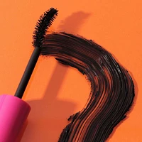 Bigshow Curved Brush Mascara Blackest Black with instant curve-setting formula and enriched with carnauba wax