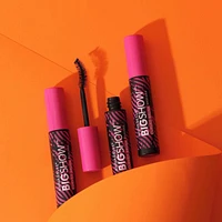 Bigshow Curved Brush Mascara Blackest Black with instant curve-setting formula and enriched with carnauba wax
