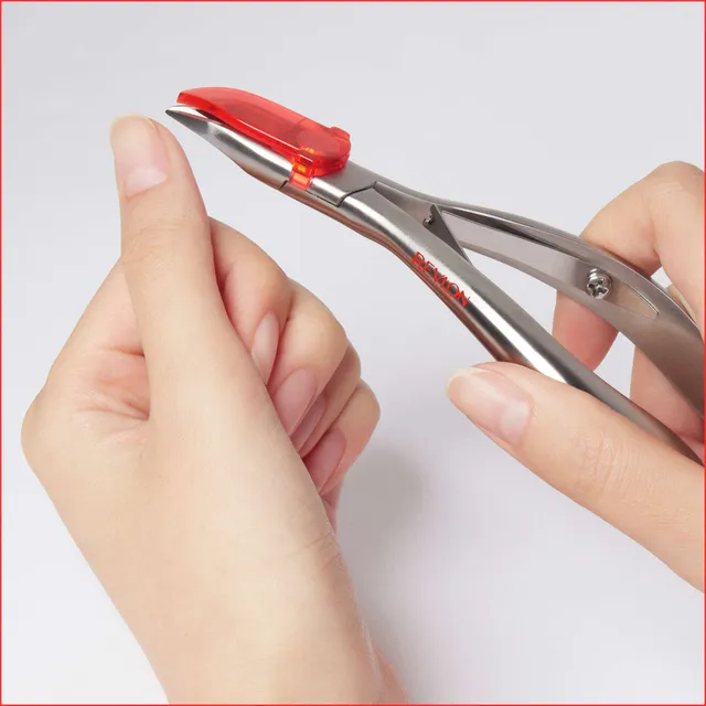 Revlon Catch-All Nail Clipper with Catcher, Stainless Steel Non-Corrosive  Curved Blade Fingernail Toenail Cutter 