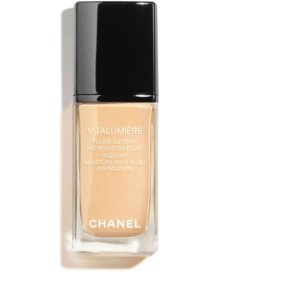 Radiant, Moisture-rich Fluid Foundation