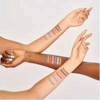 Wonder'Cloud Soft shadow, built-in primer, long-lasting look, waterproof, blendable, buildable coverage, 100% Cruelty-Free