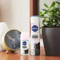 NIVEA Black & White Invisible Water Lily Anti-Perspirant Roll-On