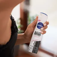 NIVEA Black & White Invisible Water Lily Anti-Perspirant Dry Spray