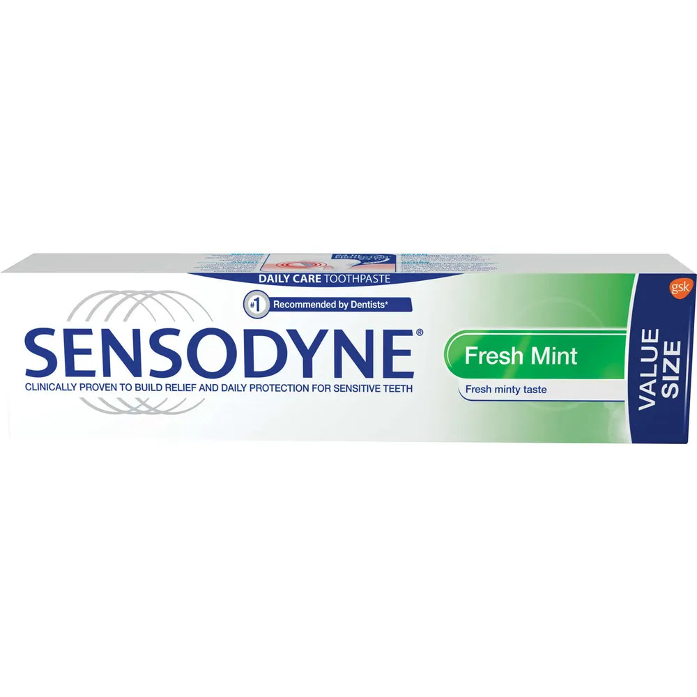 Sensodyne Daily Sensitivity Toothpaste Fresh Mint 135ml