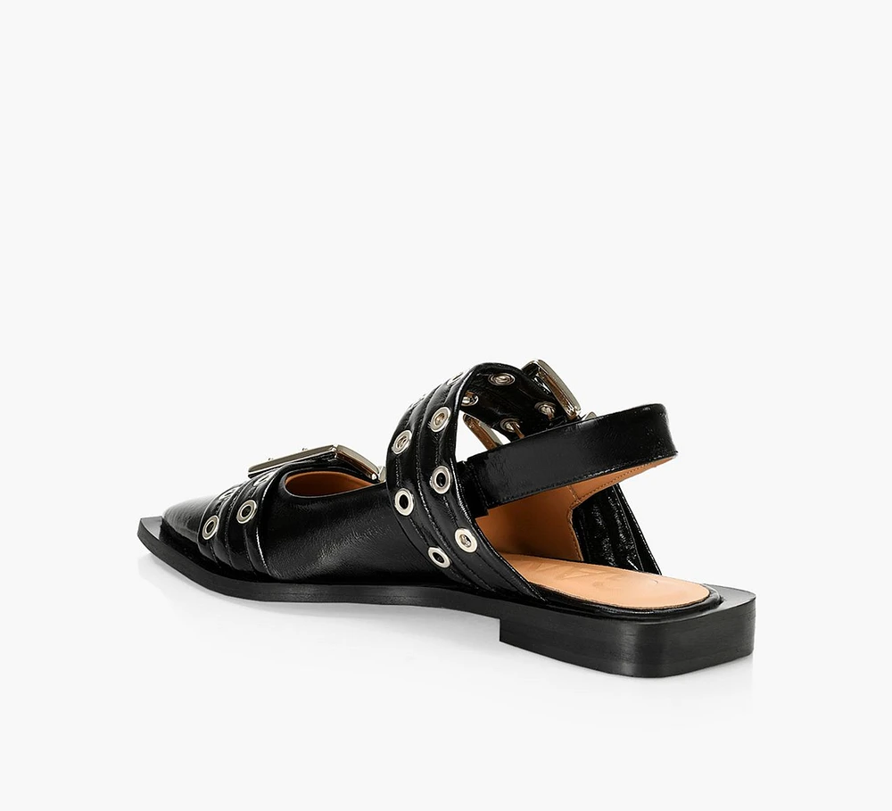 WIDE WELT BUCKLE BALLERINA