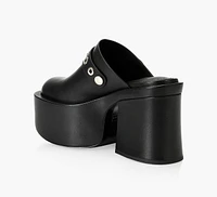 THE J MARC LEATHER CLOG