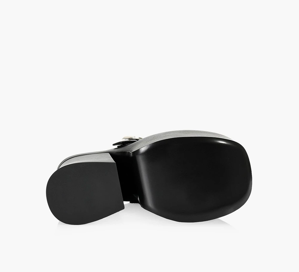 THE J MARC LEATHER CLOG