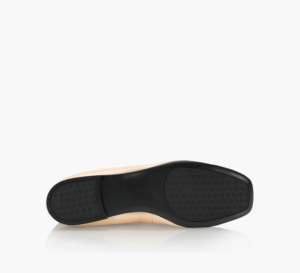 ZARI FLAT