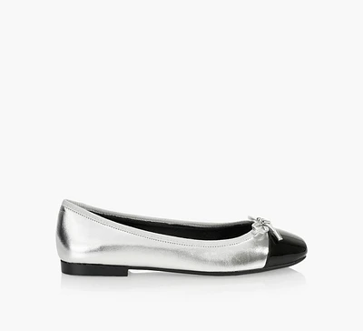 ZARI FLAT