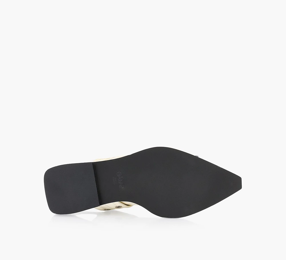 FEMININE BUCKLE BALLERINA