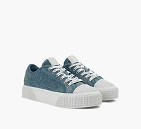 THE SNEAKER