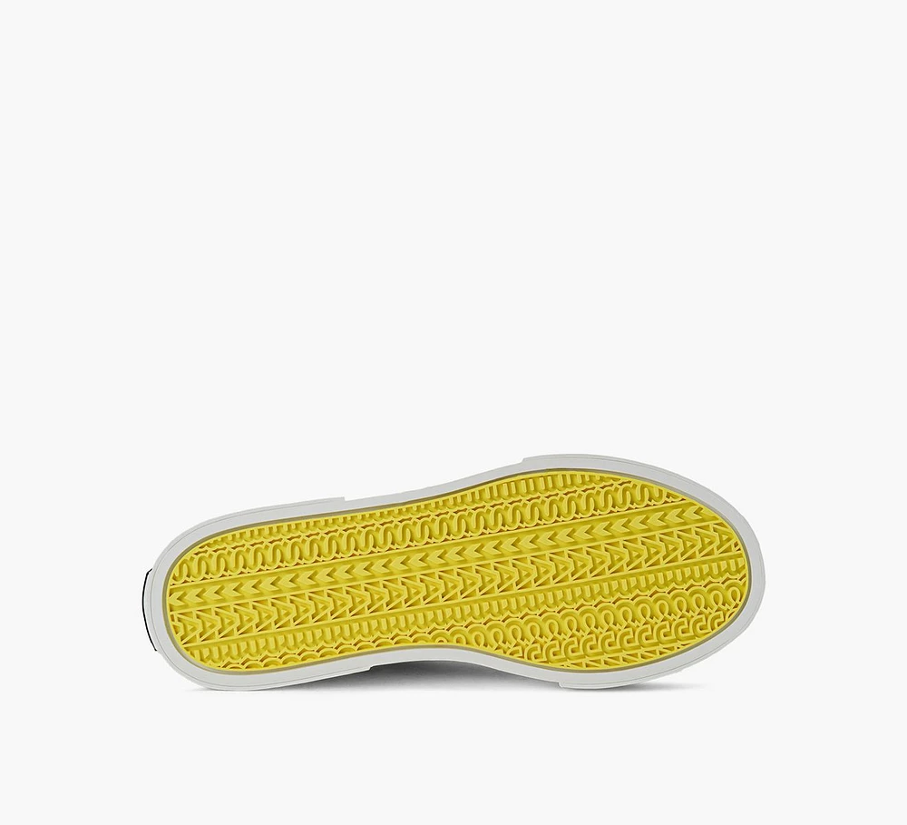 THE SNEAKER