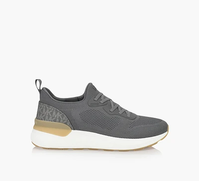 TREVOR SLIP ON