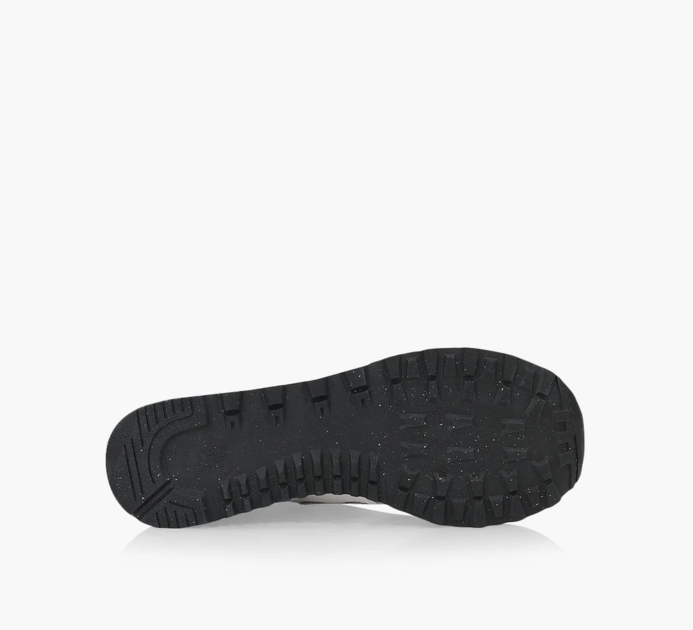574