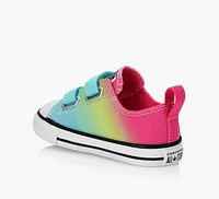 CHUCK TAYLOR ALL STAR 2V HYPER BRIGHTS