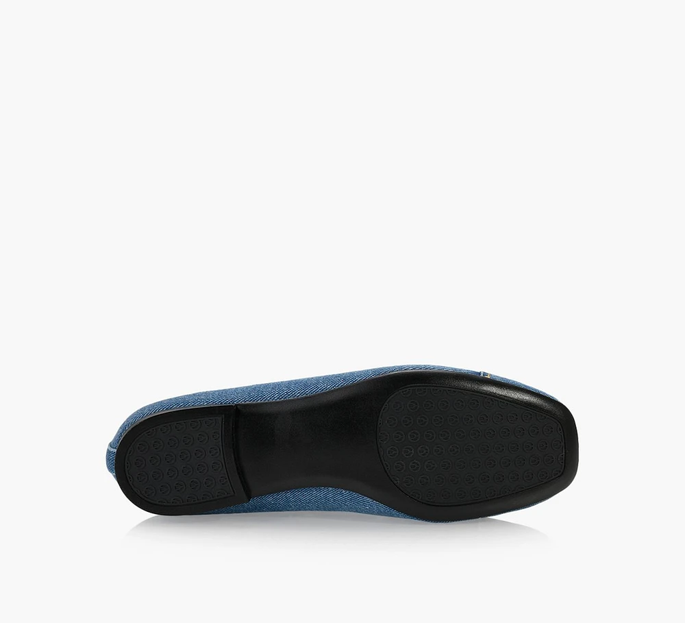ZARI FLAT