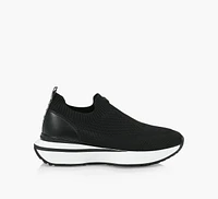 ARI SLIP ON