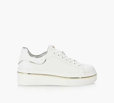 LYLA SNEAKER