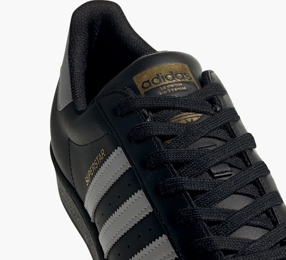 SUPERSTAR